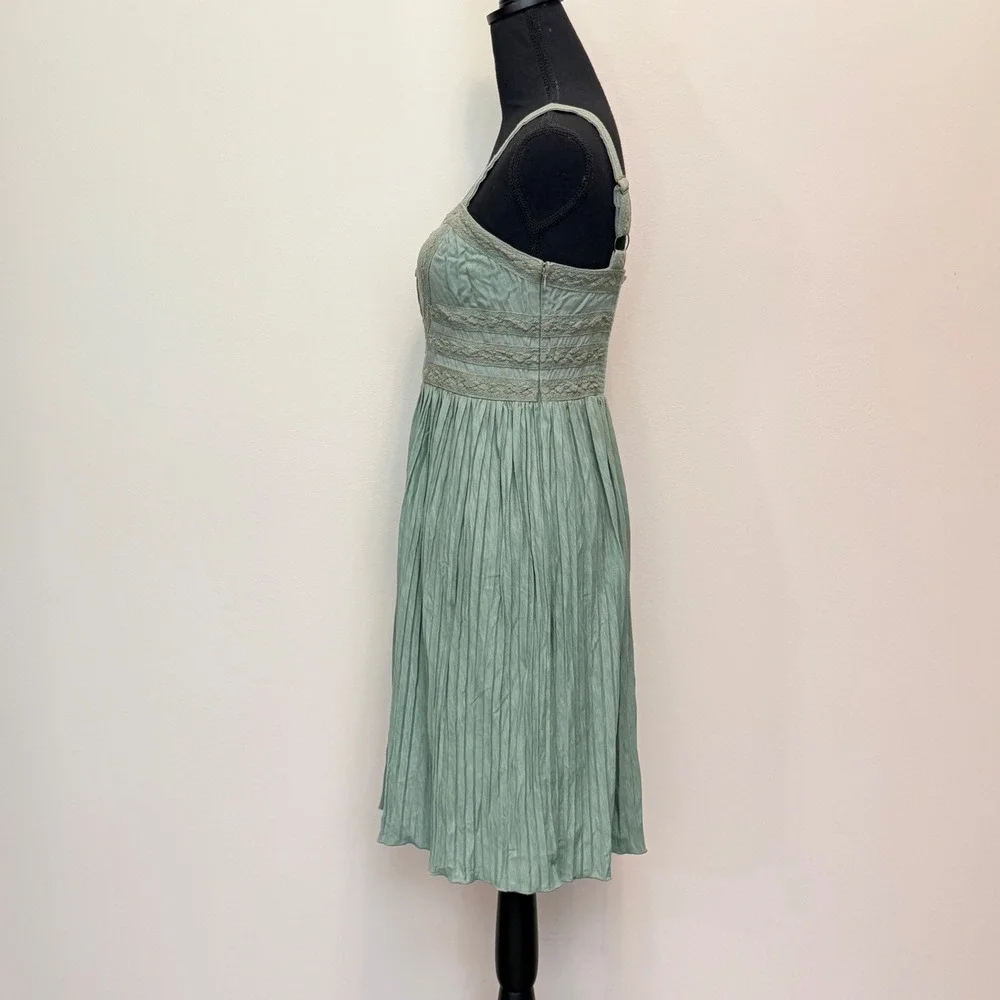 Matilda Jane Joanna Gaines Sage Green Lace Crinkle‎ Pleated Mini Dress Womens S